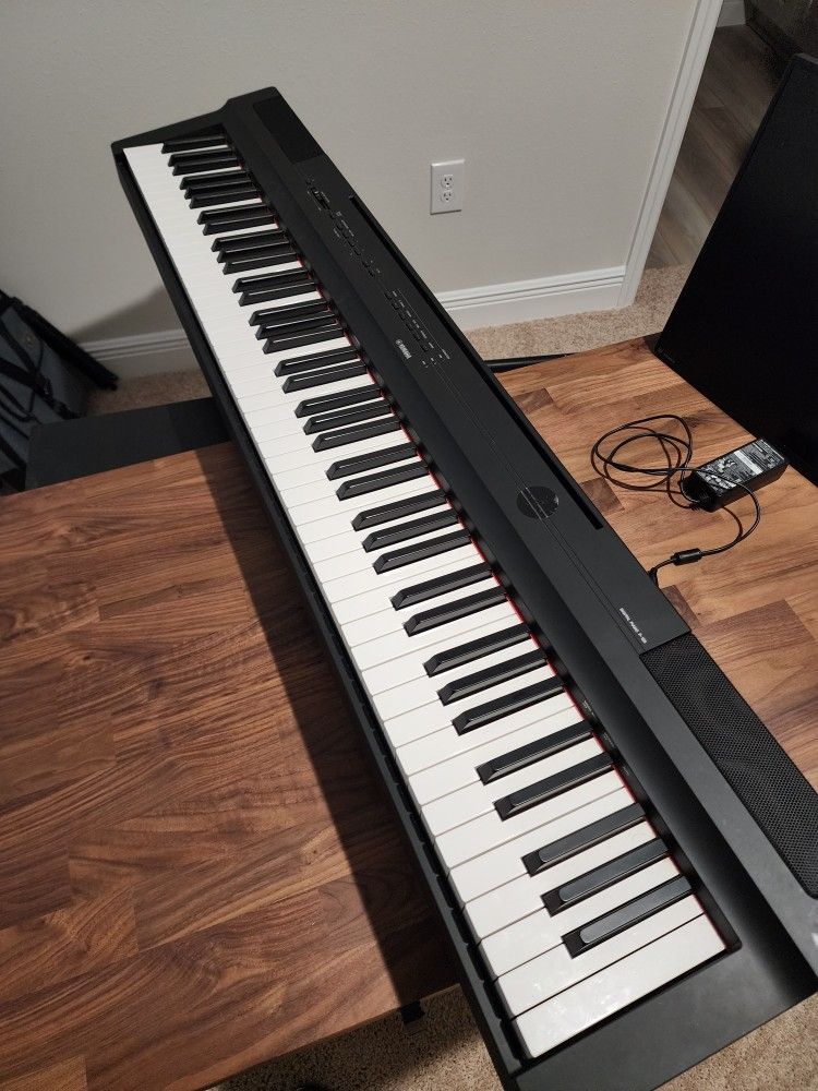 Yamaha P-125