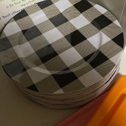 Black and White Plaid Christmas Plates 