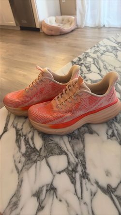 Women’s HOKA DUPE shoe 7.5