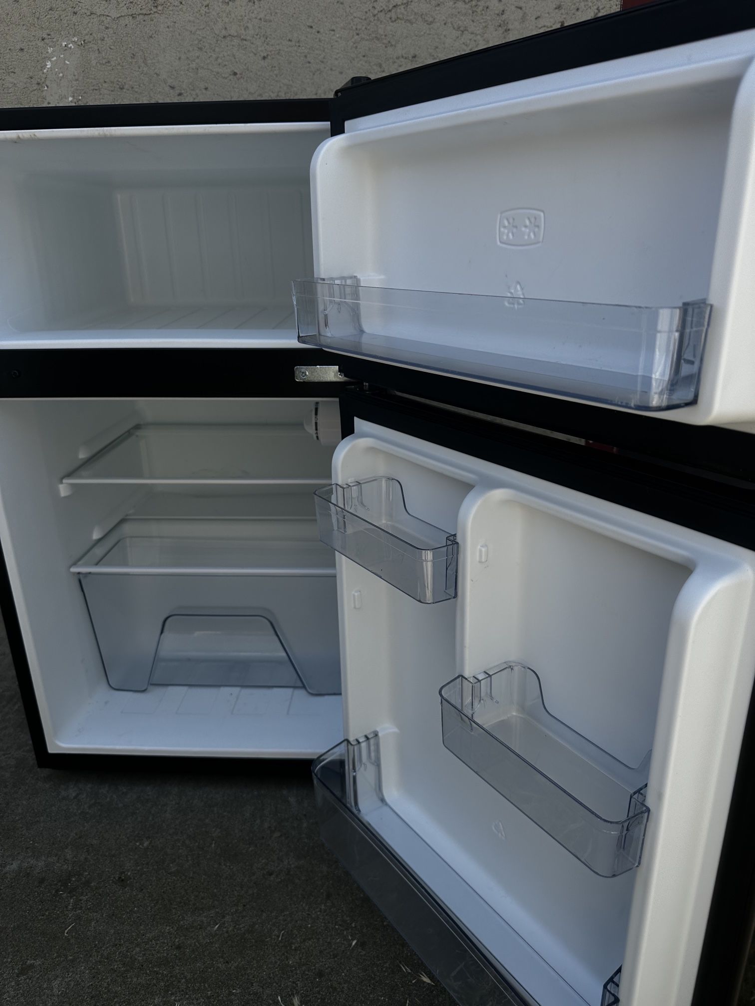 Mini Fridge With Freezer
