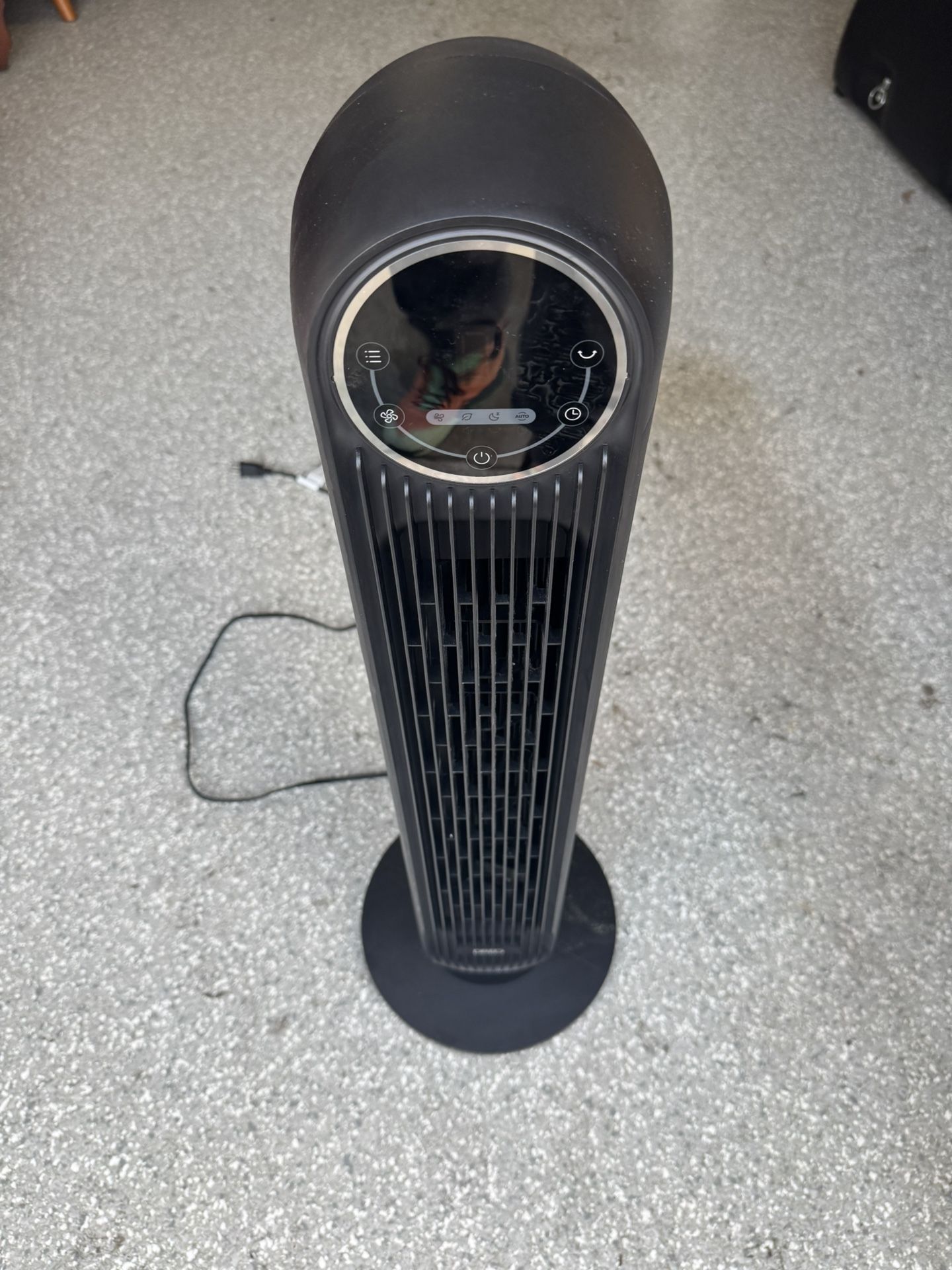 Fan, Oscillating Tower Fan Very Powerful. Brand New.