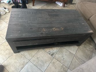 Living Spaces Coffee Table