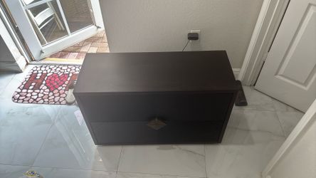 Dresser (heavy duty real wood)