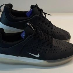 Nike SB Nyjah 3 Black Low Top Skate Shoes Men’s US 10.5