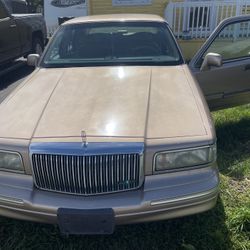 Lincoln Town Car