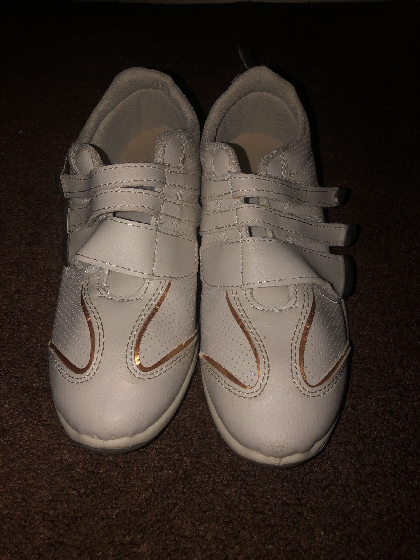 Shoes size 7