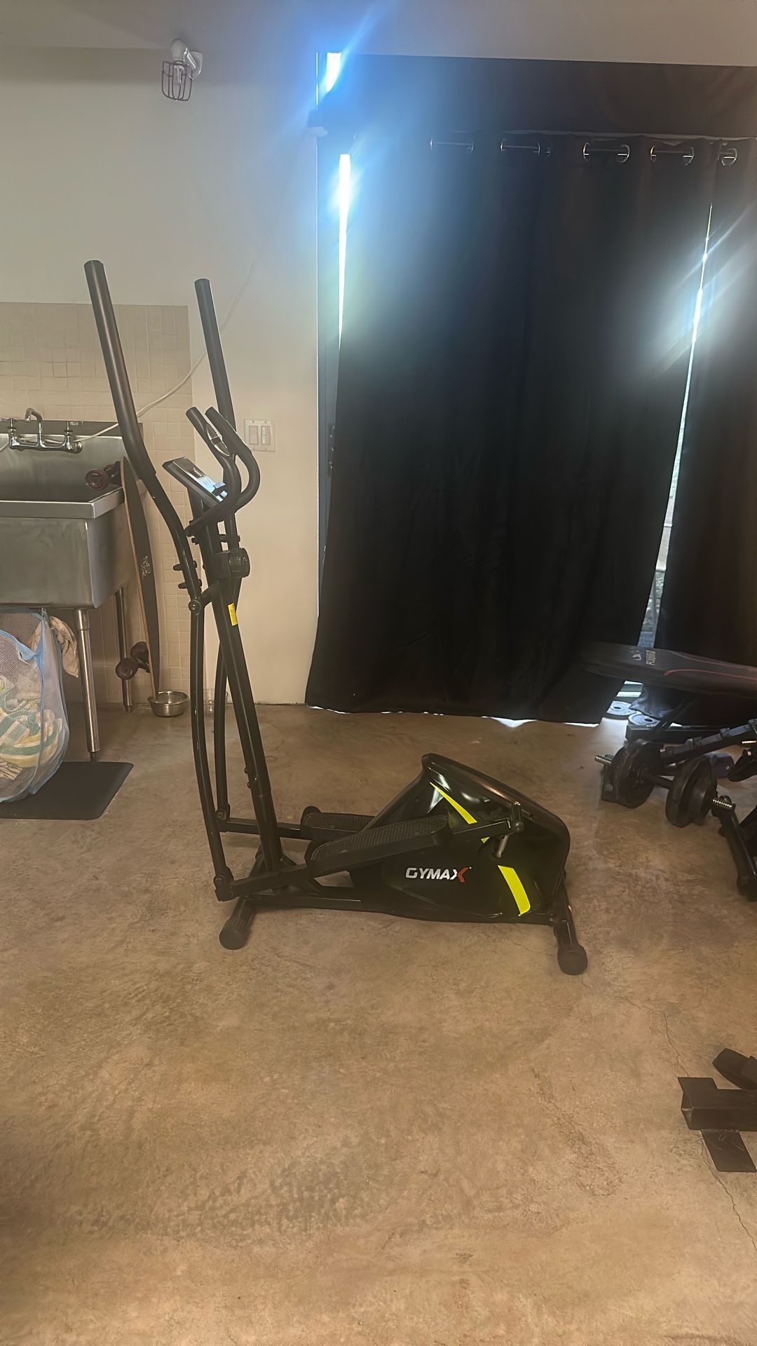 🏋️‍♀️ GYMAX Elliptical Trainer – $60 (Venice)