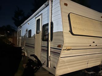 Travel Trailer 25ft