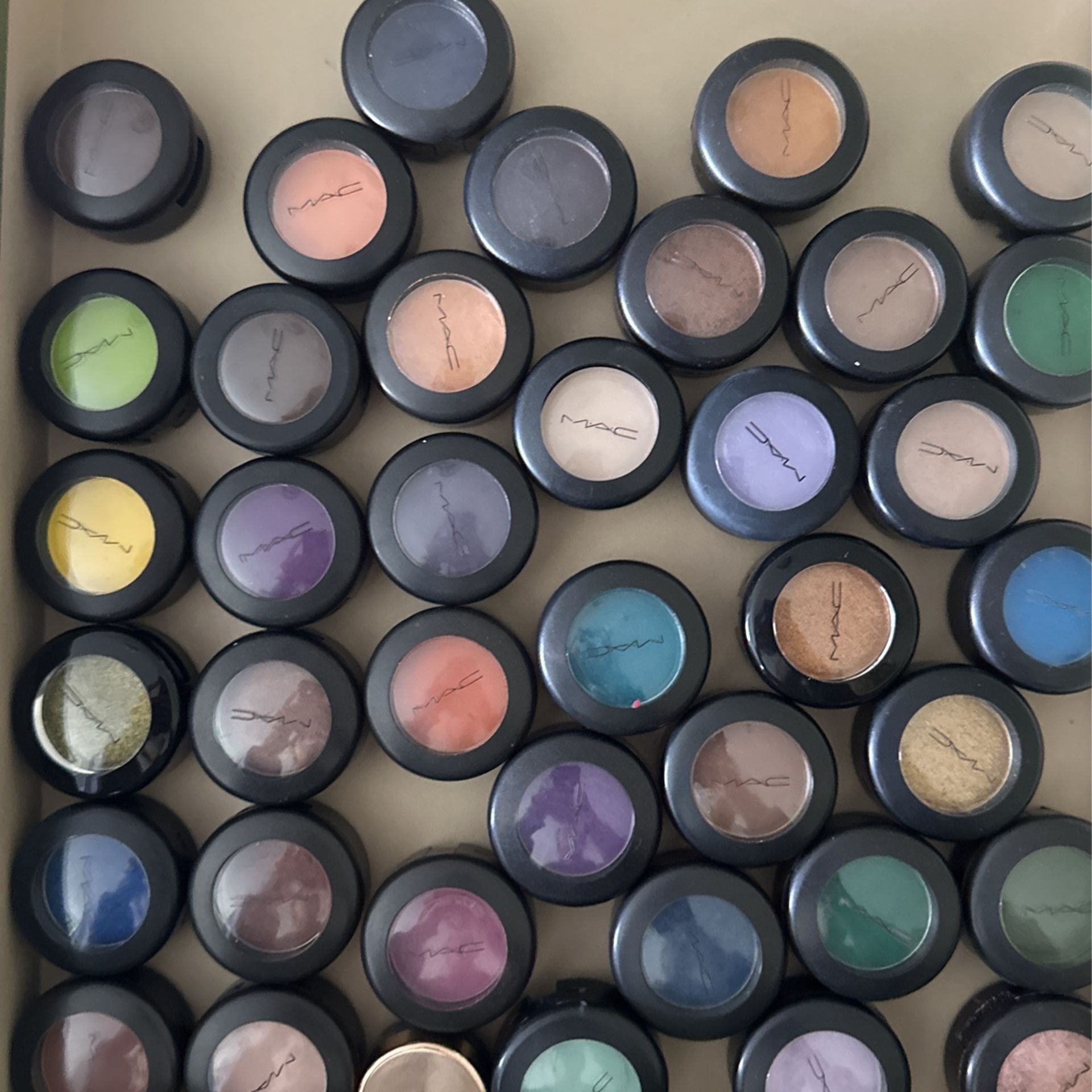 Mac Eyeshadow Lot