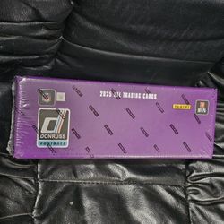 2025 Donruss NFL Football Trading Cards Retail Factory Set | New Factory Sealed!
