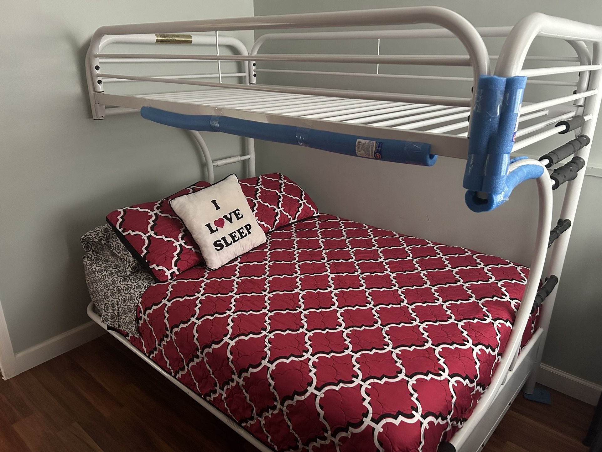 Bunk Bed / Twin Over Full 