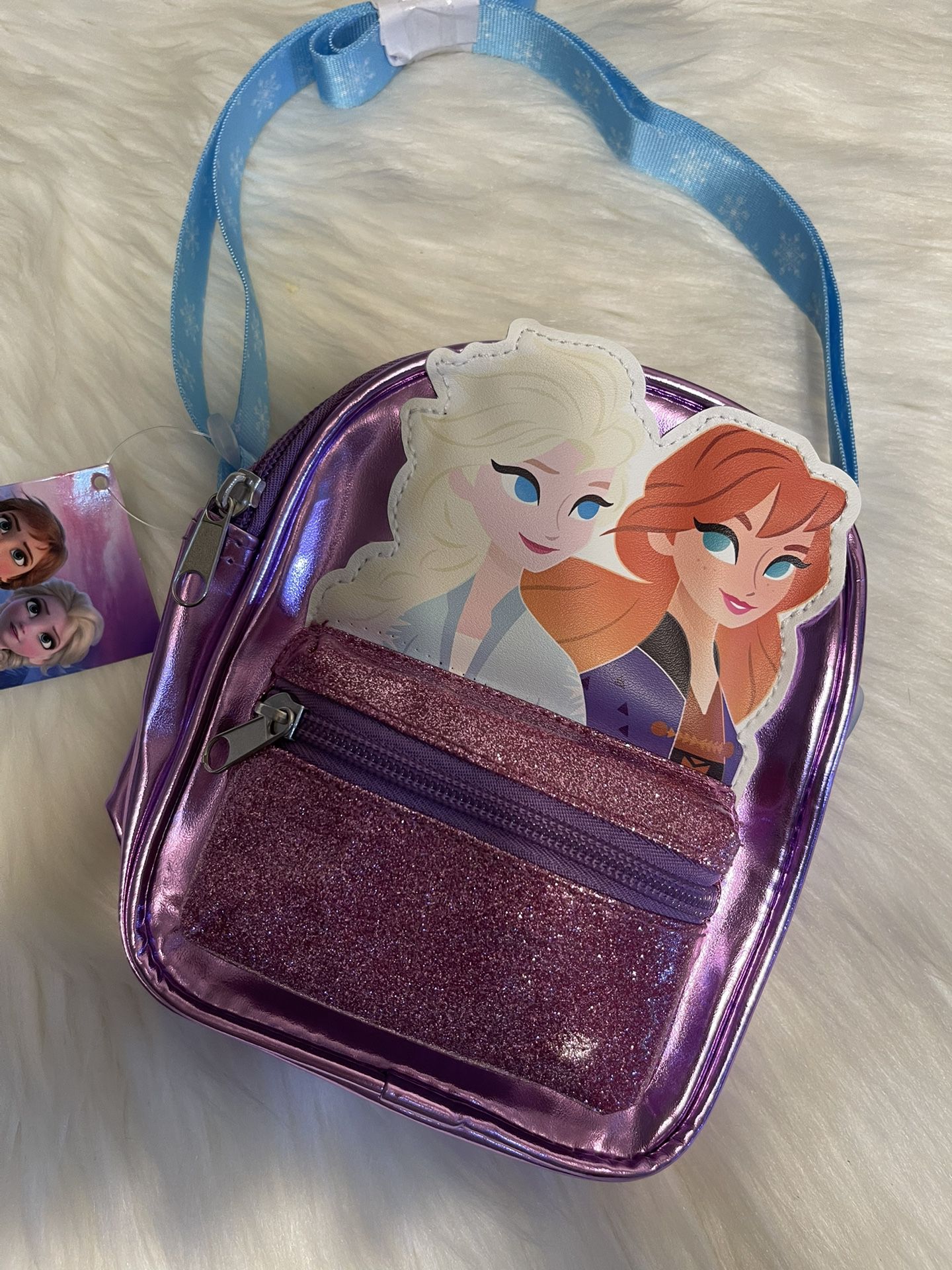 Disney Frozen Anna and  Elsa Girl's small Cross Body purse!