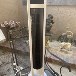Ovnybrezze Tower Fan  Preowned 