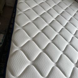 Full size matress