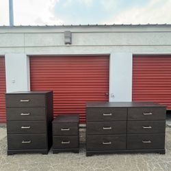 Brand New Bedroom Set with Nightstand, Dresser, and 4 Drawer Chest