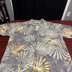 Tommy Bahama Shirt Men Medium Gray Palm Tree Silk Hawaiian Vacation Beach Summer