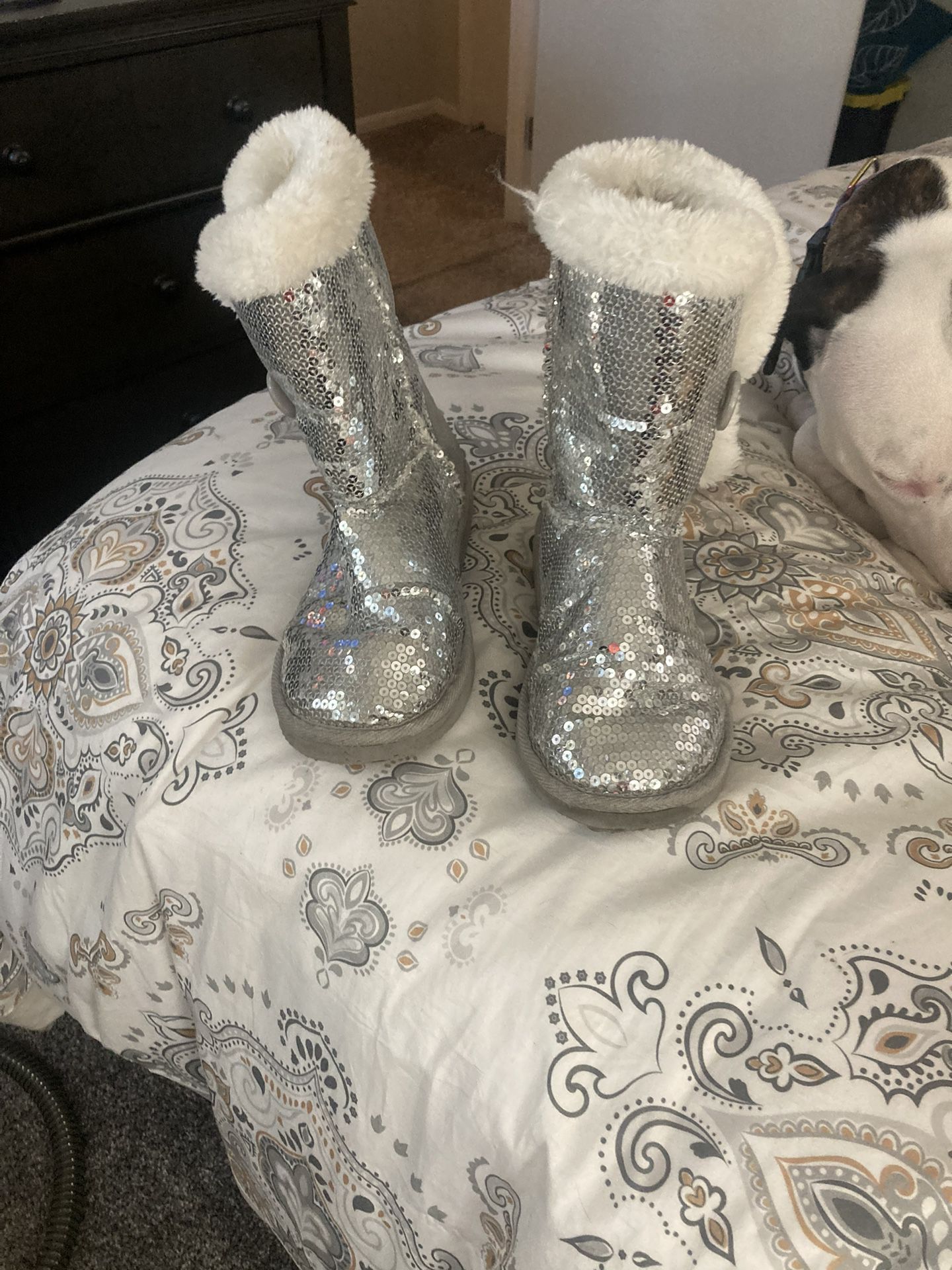 Awesome Moon Boots 