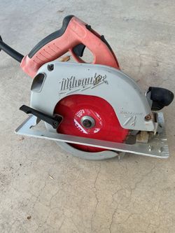 Milwaukee saw