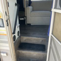 Remolded 1992 Fleetwood Bounder