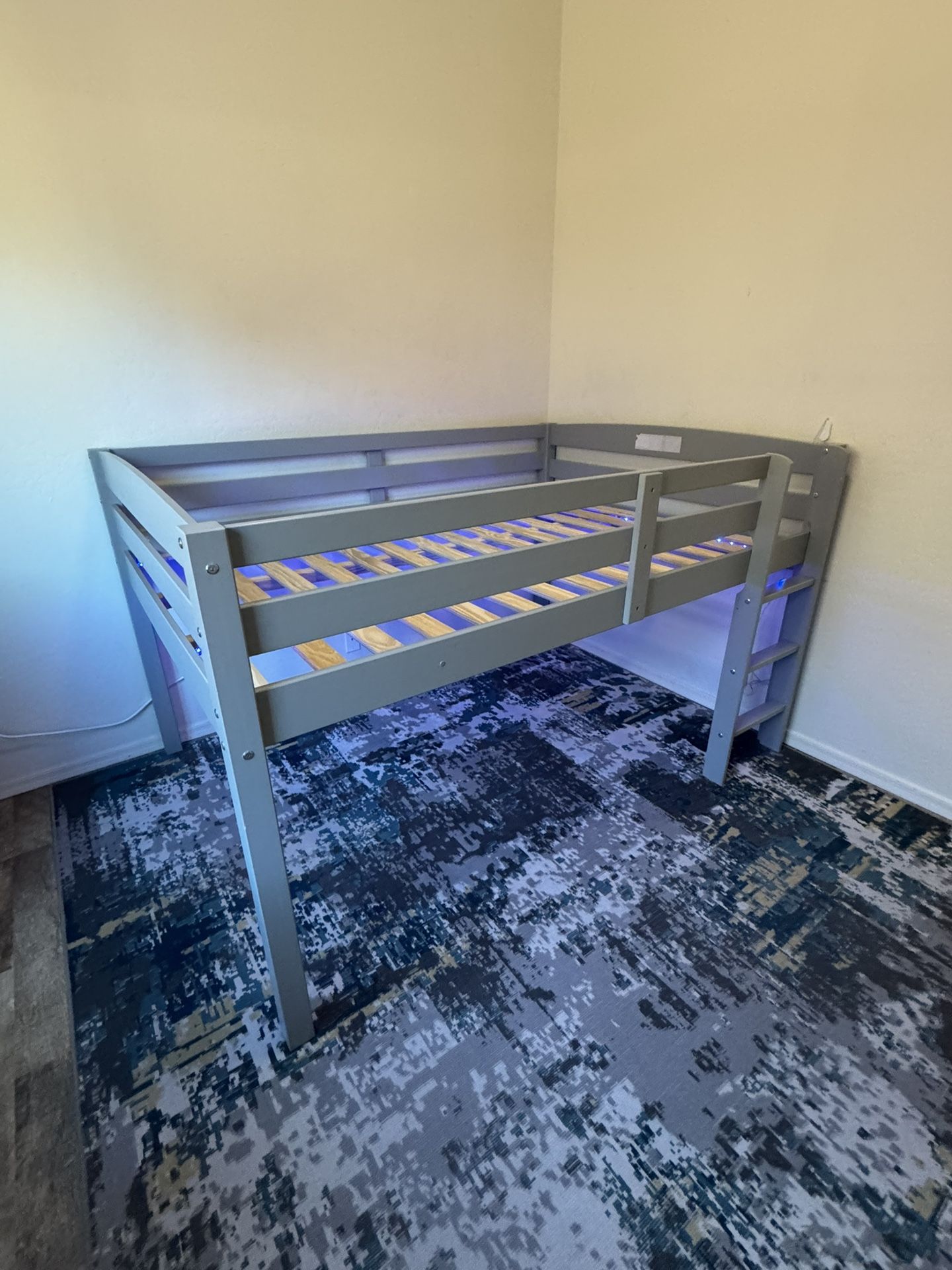 Kids Loft Bed Fame - Mattress NOT Included