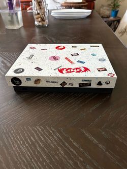 Xbox One X 2K20 Limited Edition