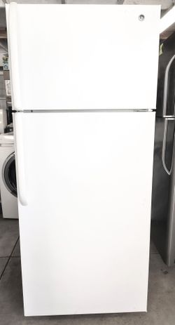GE White Top Freezer Refrigerator