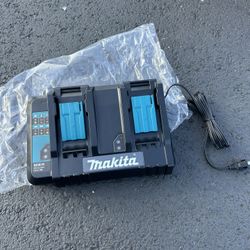 Makita Charger 