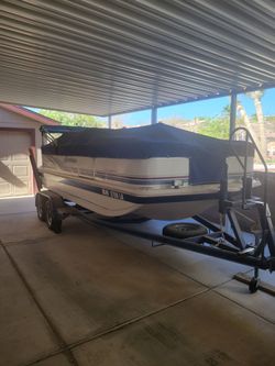 2001 Godfrey Hurricane Deck Boat