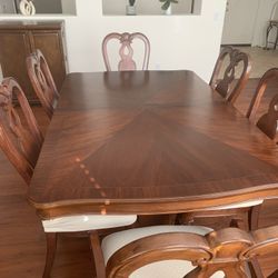 Dining Room Table 