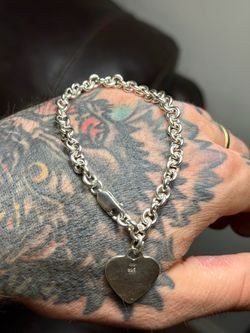 Stunning π€©! π SOLID 925 STERLING SILVER HEART CHARM BRACELET !