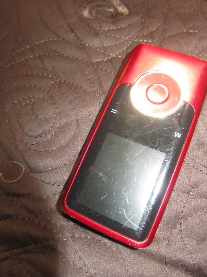 Coby MP620-8GB Digital Video MP3 Media Player 8GB Red/Black 620AL Plea