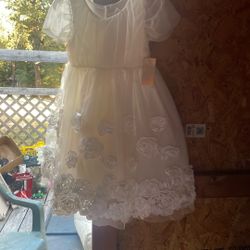 Beautiful White Dresses for special occasions I have two size 6