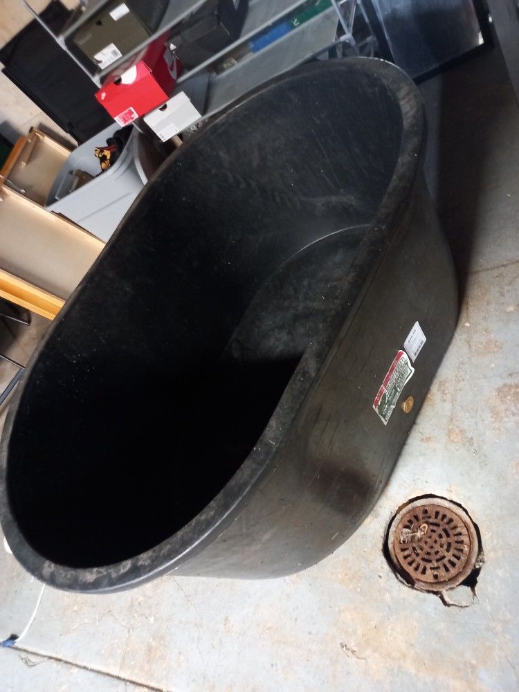 Rubber Bucket