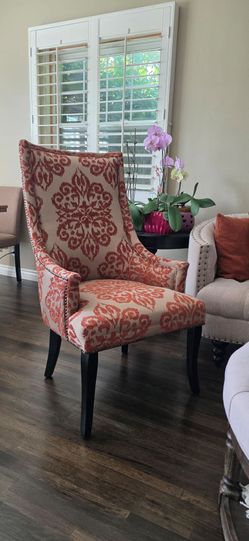 Decorative Accent Chairs
