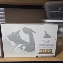 Pokemon Charizard Ultra Premium Collection Box