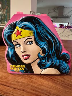 Wonder Woman 3D Metal Lunch Box / Collectible Tin — $15