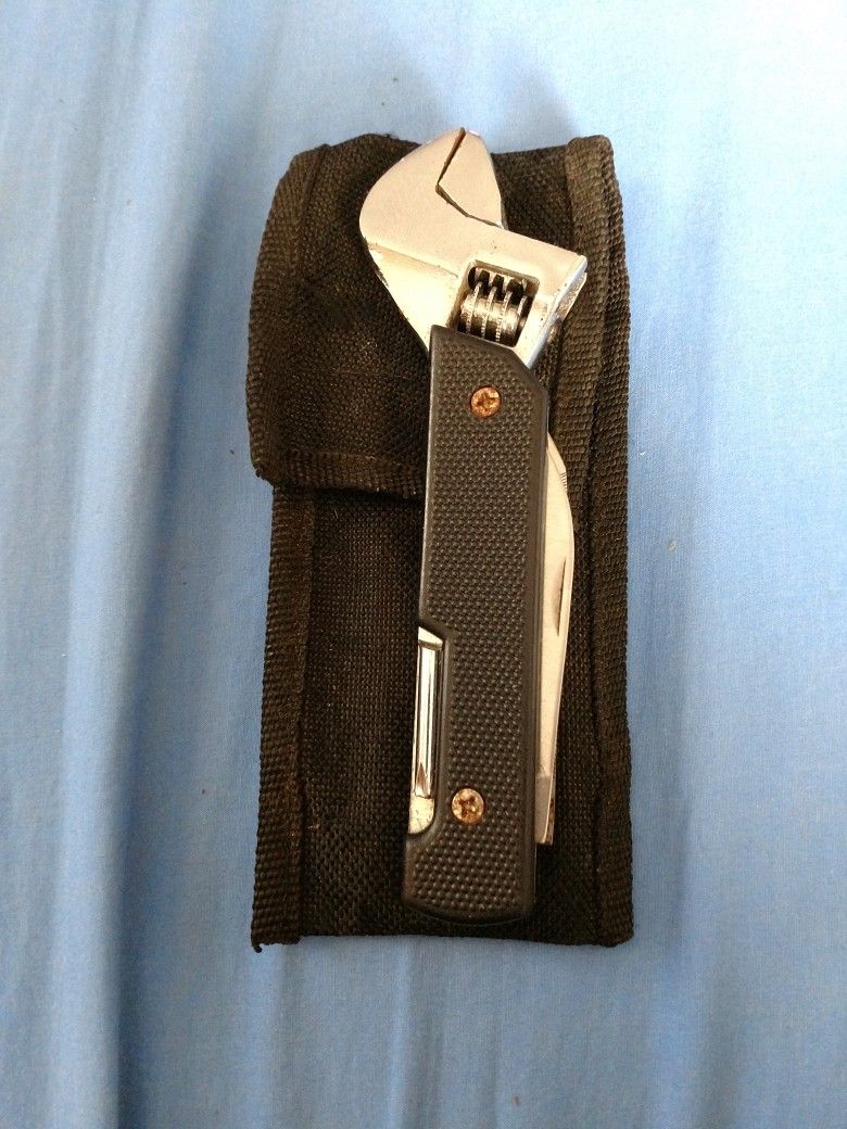 Multiple Tool With Case