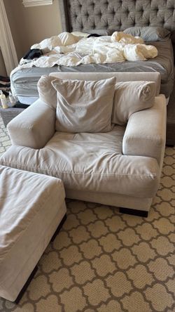 Oversized Chair w/ Ottoman