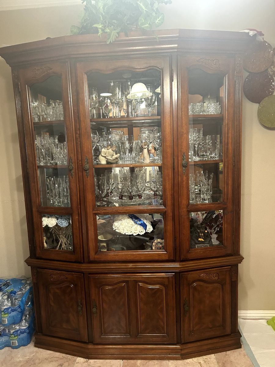 Buffet China Cabinet Dresser