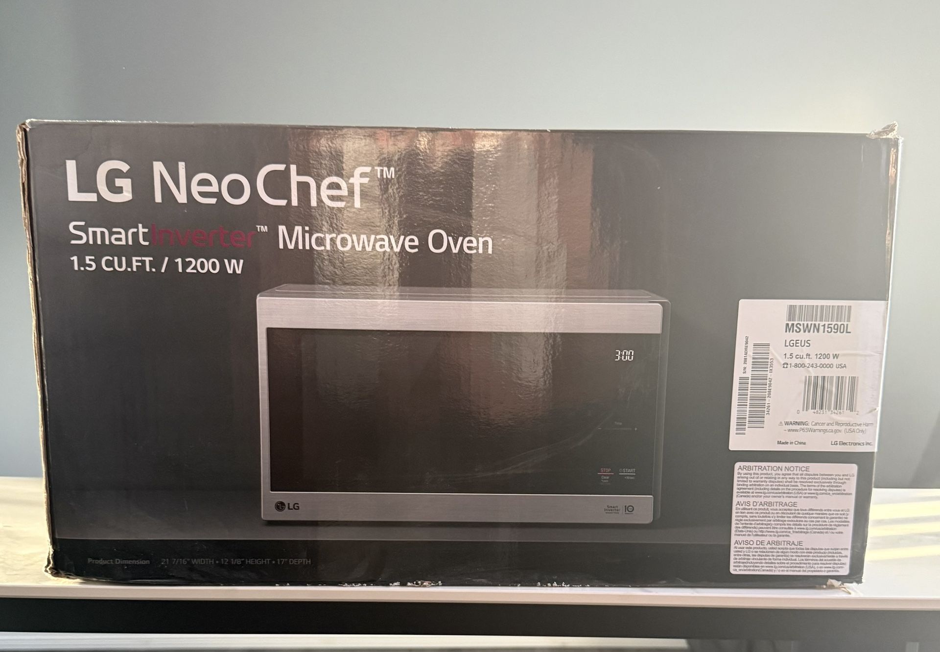 LG Neo Chef 1.5 cu. ft. Countertop Microwave with Smart Inverter and EasyClean -