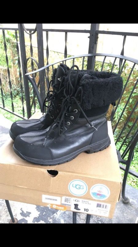 Men’s Ugg Boots - Size 10 (foldable)