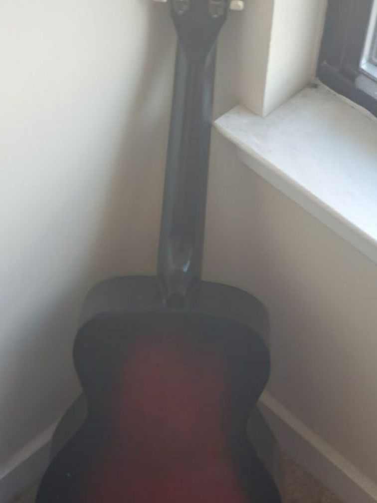 True tone vintage acoustic guitar