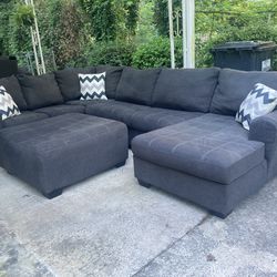 HAVERTYS PLUSH USED GRAY 3PC SECTIONAL SET AND OTTOMAN..$599 OBO…ALL OFFERS WELCOME!!