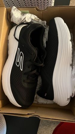 Skechers Max Cushion Sneakers Black White