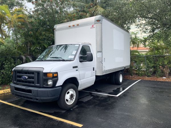 Ford 2015 box truck for Sale in Miami, FL - OfferUp