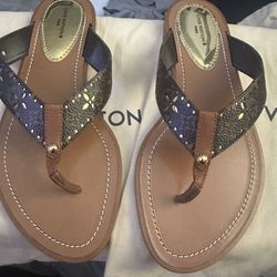 Real Authentic  Louis Vuitton Sunny Flat Thong Sandals Size 7 1/2
