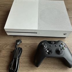 Xbox One S Disc Version Console White with Controller & Cords