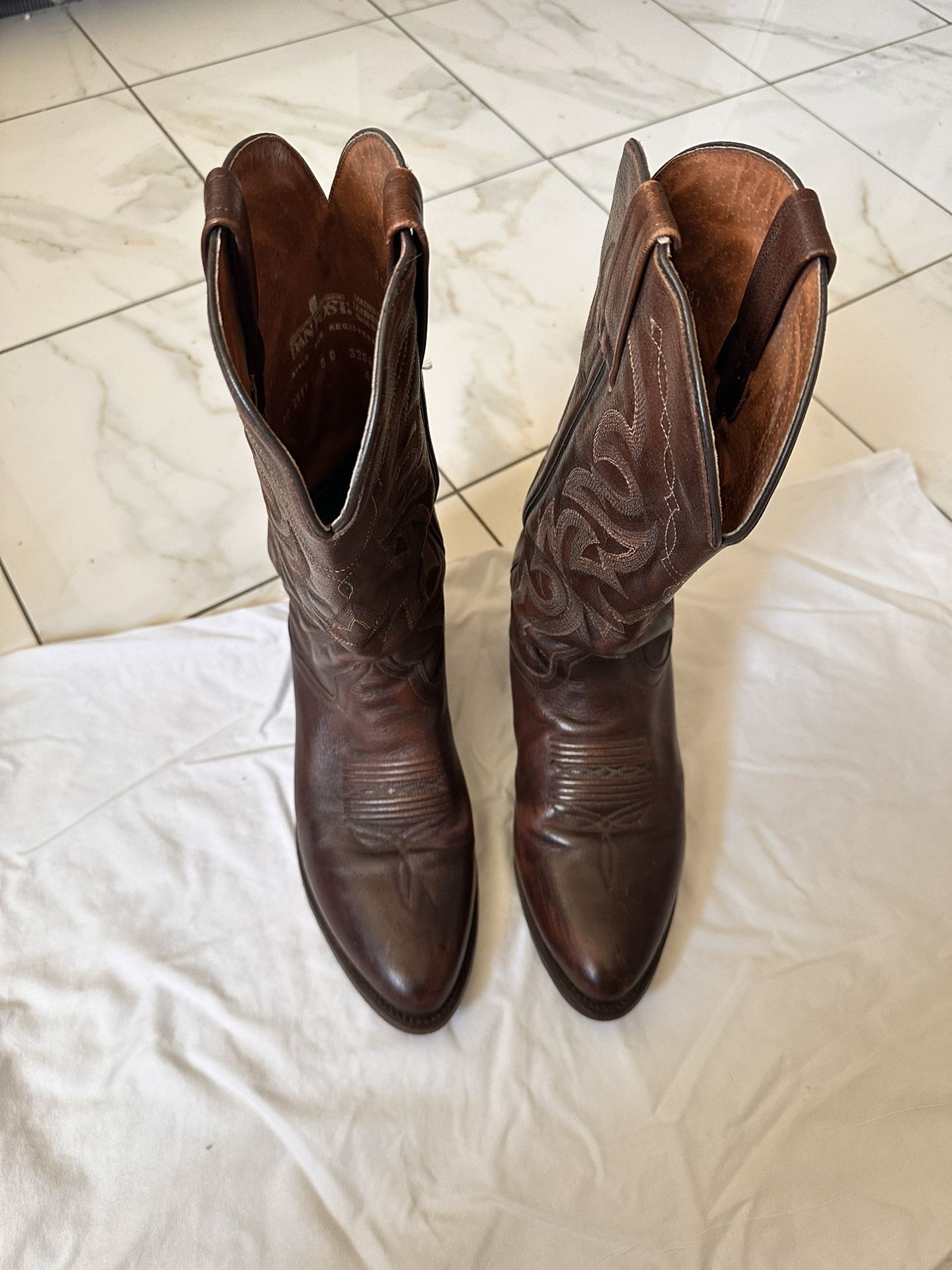 Men’s Size 8 Dan Post Leather Boots