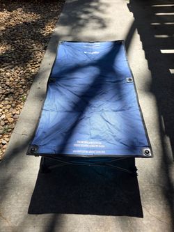 Folding bed for trucks for children