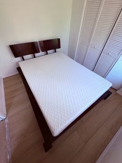 Lucid Queen comfort collection 10inch and bed frame